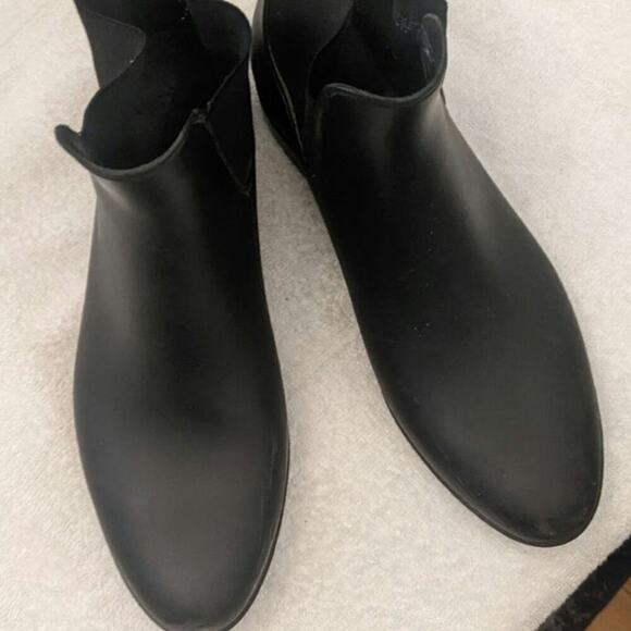 Sam Edelman Shoes - Sam Edelman Black Chelsea Ankle Boots, Size 10, Waterproof